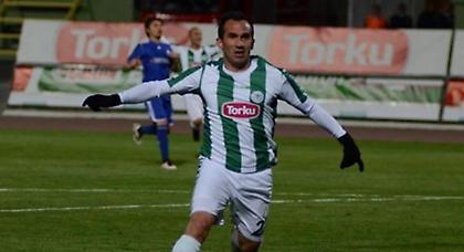 Άργησε, αλλά το «κόλλησε» ο Γκέκας!