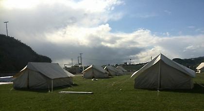 Η ζωή με τον Εγκέλαδο