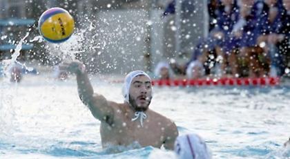 Εύκολα, πολύ εύκολα...