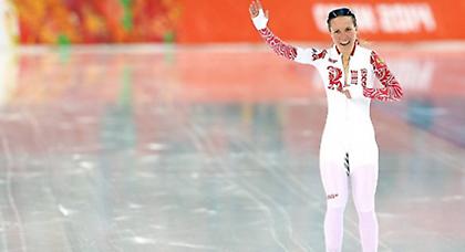 Ξέχασε ότι είναι… γυμνή (video)