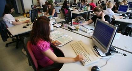 Αυτοί είναι οι 49.000 δημόσιοι υπάλληλοι προς απόλυση