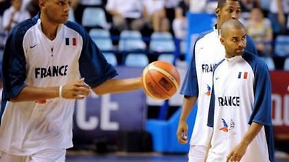 Το σκέφτονται για Μουντομπάσκετ Πάρκερ και Μπατούμ