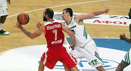 Στο… ασανσέρ των «αιωνίων»