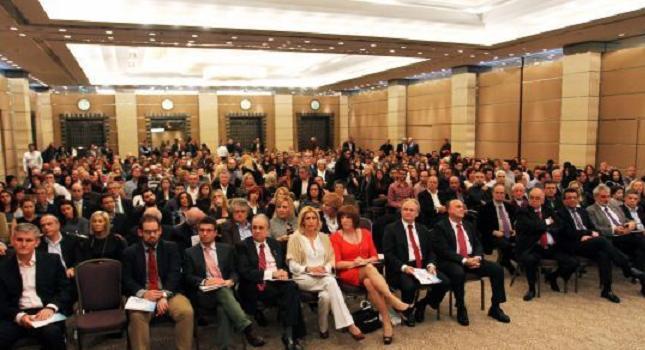 Όλοι παρόντες στη «γιορτή»