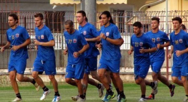 Πονοκέφαλοι για Ντόστανιτς