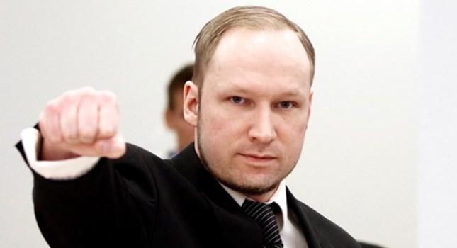 Ο μακελάρης Μπρέιβικ ζητά... Playstation 3 στο κελί του!