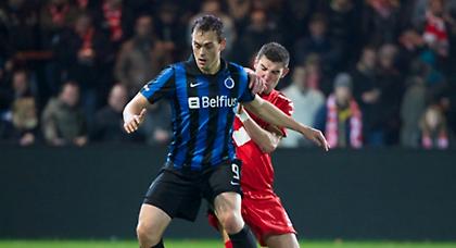 «Τρίτωσε» με... τριάρα