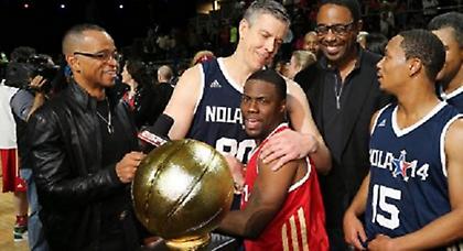 Έδωσε το βραβείο MVP στον υπουργό