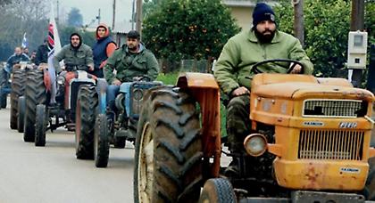 Οι αγρότες κατεβάζουν τα τρακτέρ στην «καρδιά» της Αθήνας