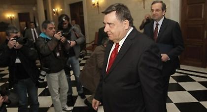 Θέλει να κατέβει Ευρωβουλευτής στην Κύπρο ο Καρατζαφέρης!