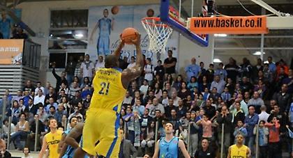 Νίκη με «Σόφο» για Μακάμπι