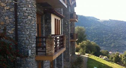 Chalet Azania’s: Σε μια μαγική γωνιά της ελληνικής φύσης…