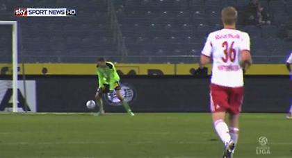 Ο τερματοφύλακας που δεν ήξερε τι να κάνει… (video)