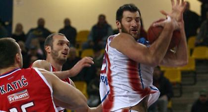 Νοκ-άουτ ο Σκορδίλης