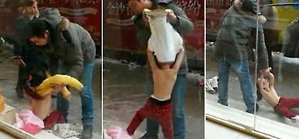 Πατέρας έγδυσε την κορούλα του και την έσερνε στο δρόμο