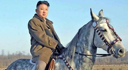 Κιμ Γιονγκ-Ουν: «Ρούφηξε» από το κράτος 645 εκατ. δολάρια σε αυτοκίνητα και... κονιάκ