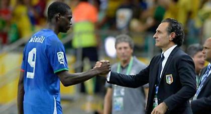 «Ο Μπαλοτέλι σπαταλάει ενέργεια σε ανούσια πράγματα»