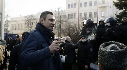 «Ο Βίκτορ Γιανουκόβιτς εγκατέλειψε το Κίεβο»