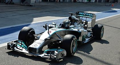 Άπιαστη η Mercedes!