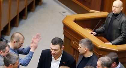 Έκπτωτο κήρυξε τον Γιανουκόβιτς το ουκρανικό κοινοβούλιο