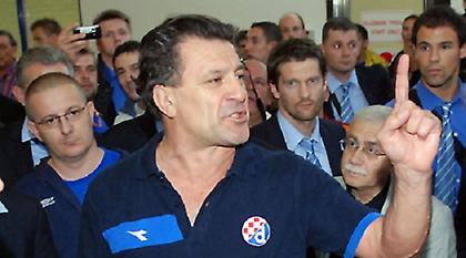 «Σπάστε τα όλα. Πληρώνω εγώ!» (video)