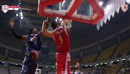 Το φοβερό κάρφωμα του Παπαπέτρου (video)