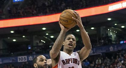 Νίκες για Ράπτορς και Ουίζαρντς