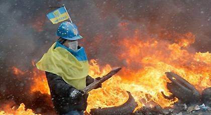 Αντιμέτωπη με τη διχοτόμηση η Ουκρανία - «Βραδυφλεγής βόμβα» η Κριμαία