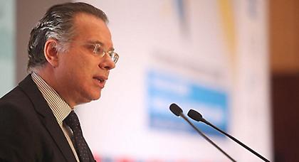 «Βόμβα» με Κουμουτσάκο