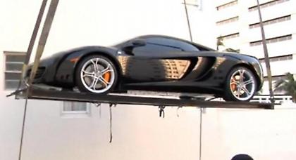 Ο Ουέιντ «χαρίζει» το αμάξι του (video – pics)