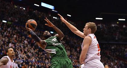 Τόσος Παναθηναϊκός δεν φτάνει με Αρμάνι