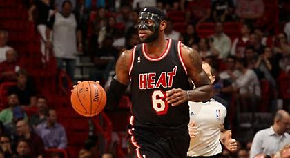 Ο μασκοφόρος δεν αστειεύεται