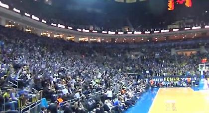 Φαντασμαγορική ατμόσφαιρα στην «Ulker Sports» (video)