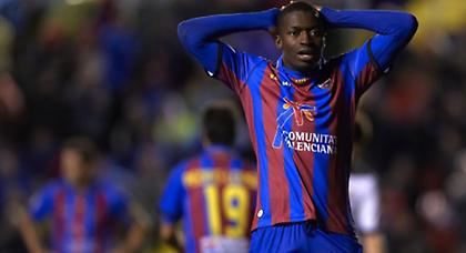 Μοίρασαν… δώρα οι «Έλληνες»