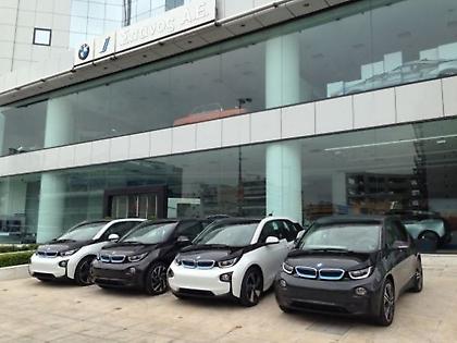 Με BMW i3 η… Costa Navarino