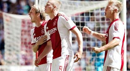 Άνετος στην κορυφή ο Άγιαξ