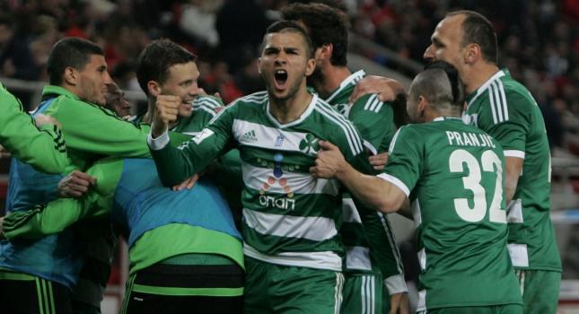 Το «γλέντι» στα αποδυτήρια (video)