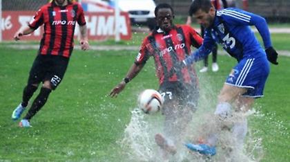 Ρίξε στα λασπόνερα…