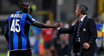 Μουρίνιο: «Έχει πλάκα το να δουλεύεις μαζί με τον Μπαλοτέλι»