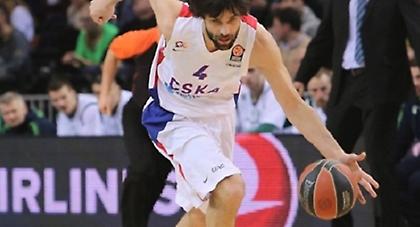 Aπέδρασε με 