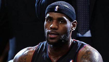 Ο Λεμπρόν και ο τρελός θαυμαστής του