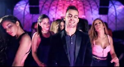 Ο Χεσέ σε βίντεο κλιπ (video)