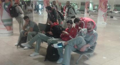 Έφτασε με… αναταράξεις ο Ολυμπιακός