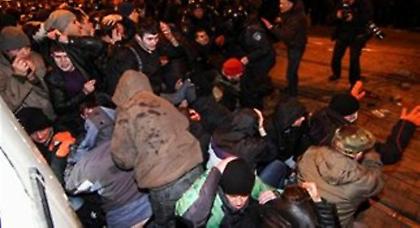 Ένας νεκρός σε επεισόδια στην ουκρανική πόλη Ντόνετσκ!