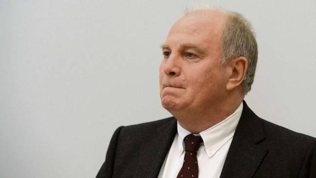 Παραίτηση Χένες από την Μπάγερν