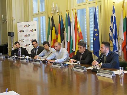 Ο μεγαλύτερος επιταχυντής στον κόσμο ξεκινάει το πρόγραμμά του στην Αθήνα