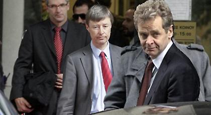 Σύγκλιση με την τρόικα χωρίς όμως να κλείνουν ενότητες