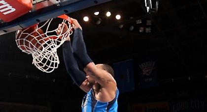 Άνετα οι Μαβς την Θάντερ