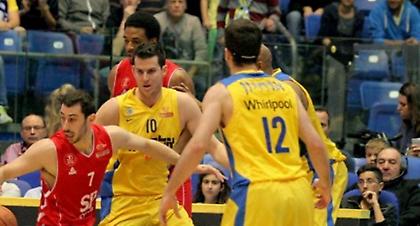 Άνετο ποδαρικό για «Σόφο» και Μακάμπι στα play offs