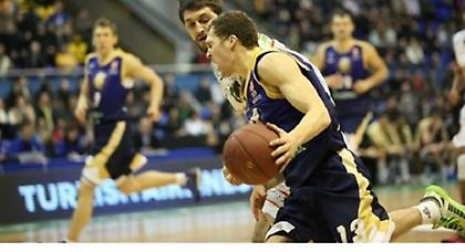 Μικρό προβάδισμα για Μπουντιβέλνικ